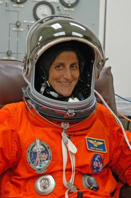 NASA image: KSC-06pd2587