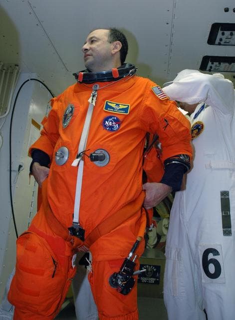 NASA image: KSC-06pd2599