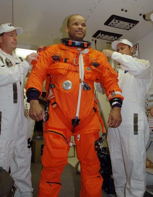 NASA image: KSC-06pd2605