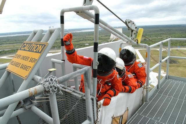 NASA image: KSC-06pd2607