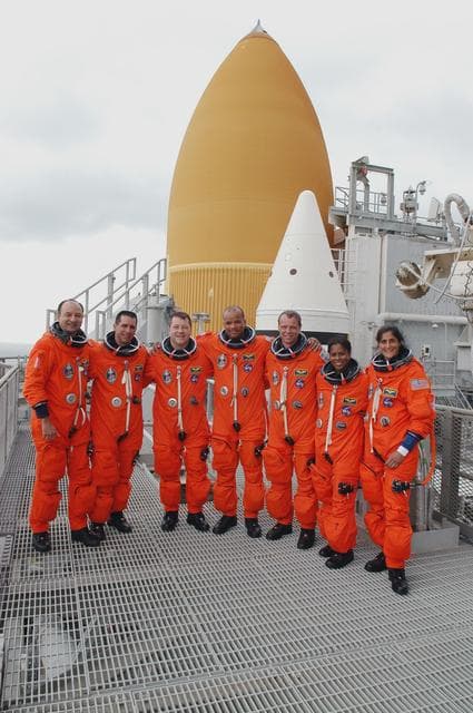 NASA image: KSC-06pd2614