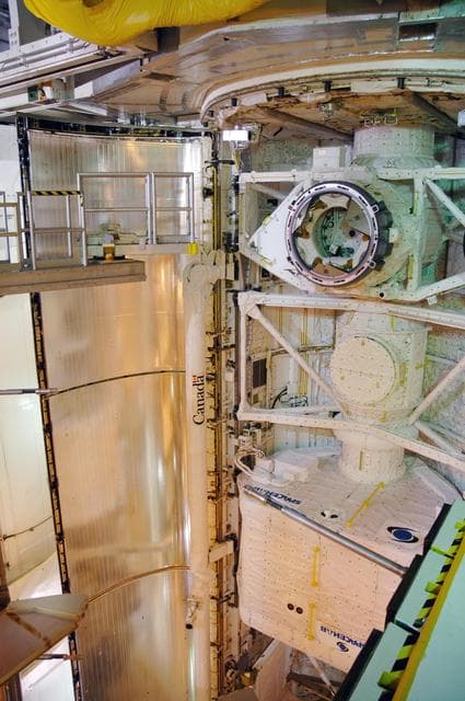 NASA image: KSC-06pd2615