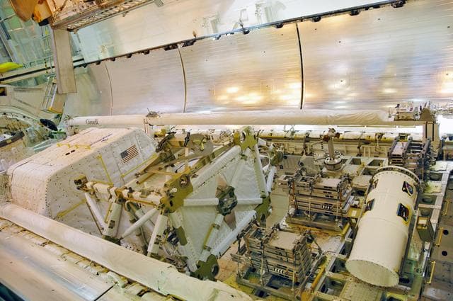NASA image: KSC-06pd2616