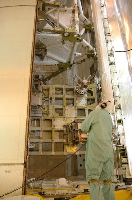 NASA image: KSC-06pd2620