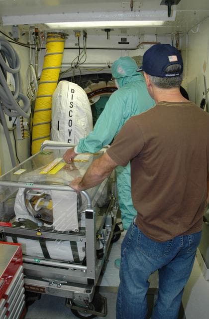 NASA image: KSC-06pd2626