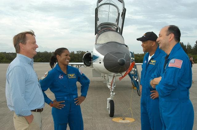 NASA image: KSC-06pd2631