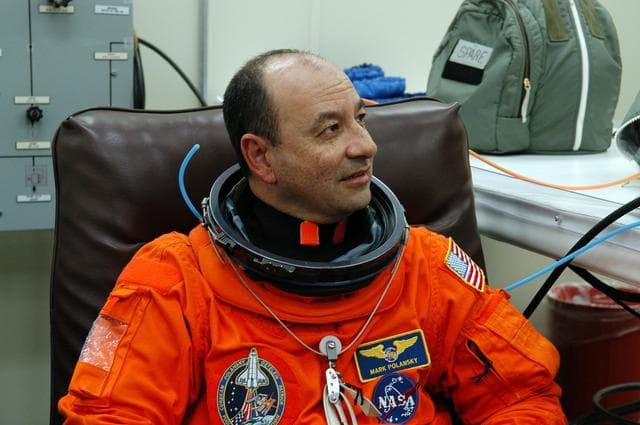 NASA image: KSC-06pd2655