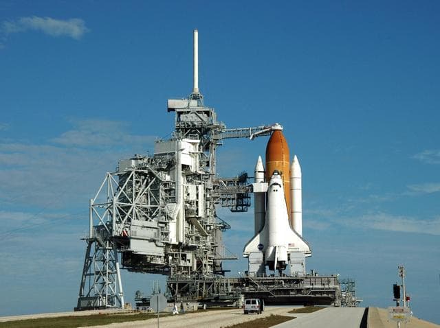 NASA image: KSC-06pd2674