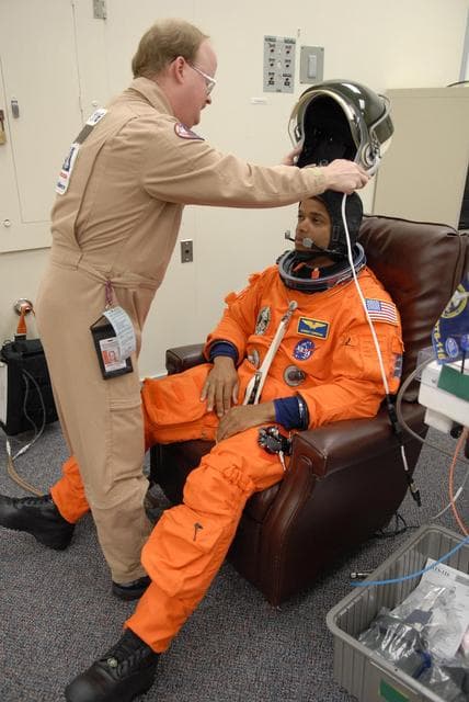 NASA image: KSC-06pd2691