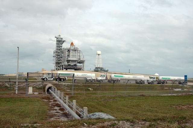 NASA image: KSC-06pd2702