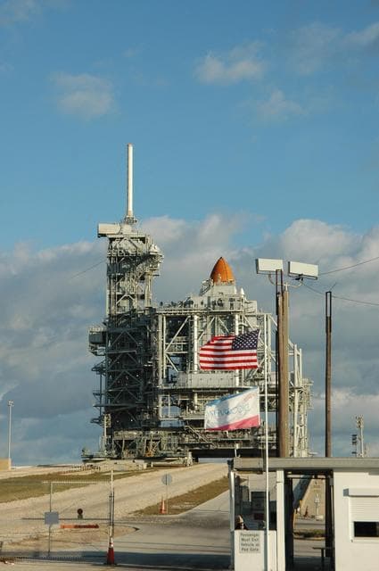NASA image: KSC-06pd2704