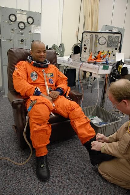NASA image: KSC-06pd2721