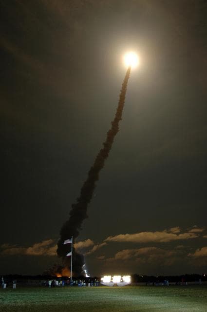 NASA image: KSC-06pd2733