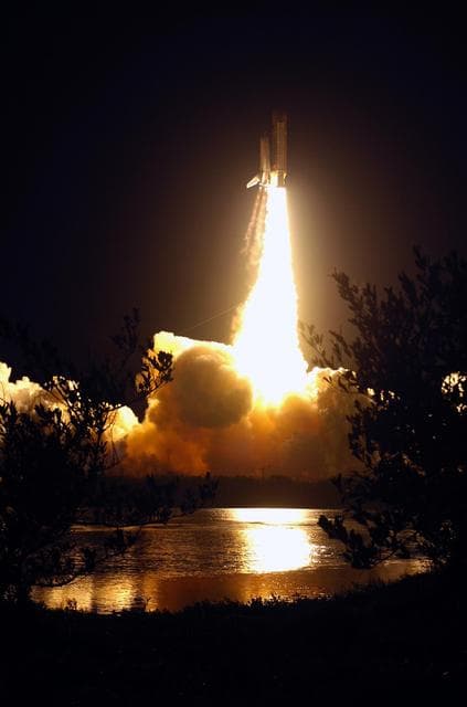 NASA image: KSC-06pd2749