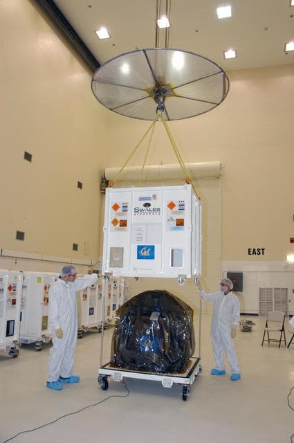 NASA image: KSC-06pd2790