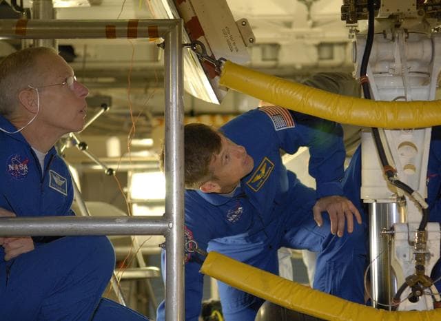 NASA image: KSC-06pd2827