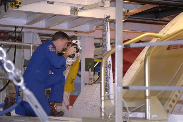 NASA image: KSC-06pd2835