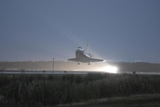 NASA image: KSC-06pd2852