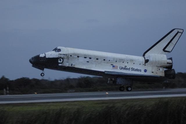 NASA image: KSC-06pd2854