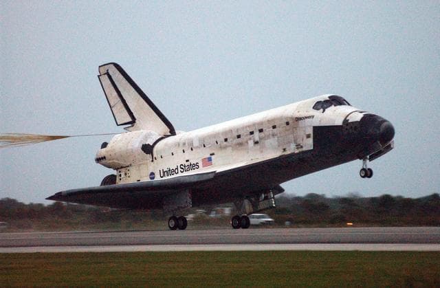 NASA image: KSC-06pd2861