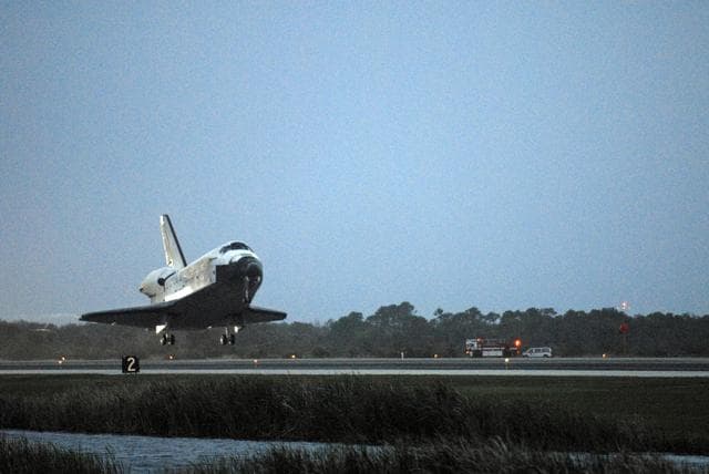 NASA image: KSC-06pd2863