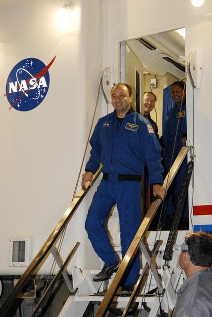 NASA image: KSC-06pd2881