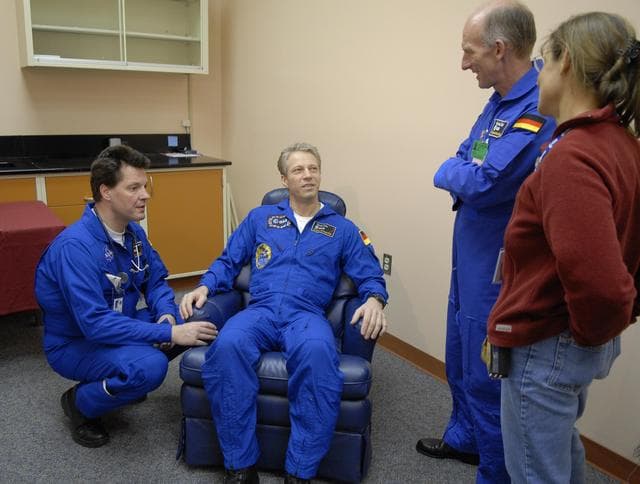 NASA image: KSC-06pd2887