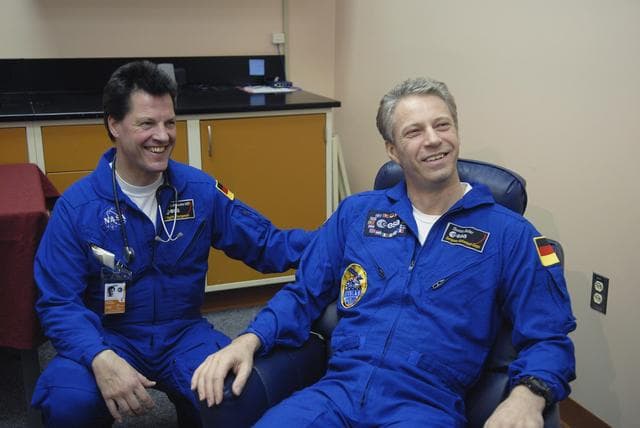 NASA image: KSC-06pd2888