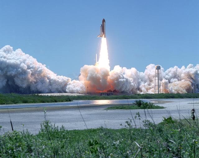 NASA image: KSC-06pp1471