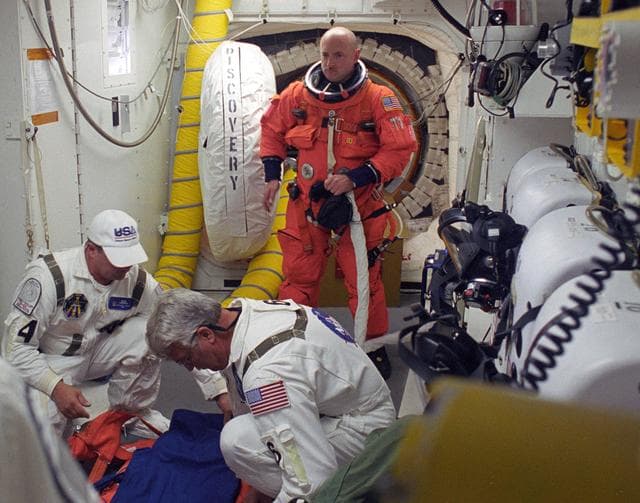NASA image: KSC-06pp1477