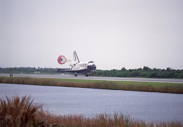 NASA image: KSC-06pp1612