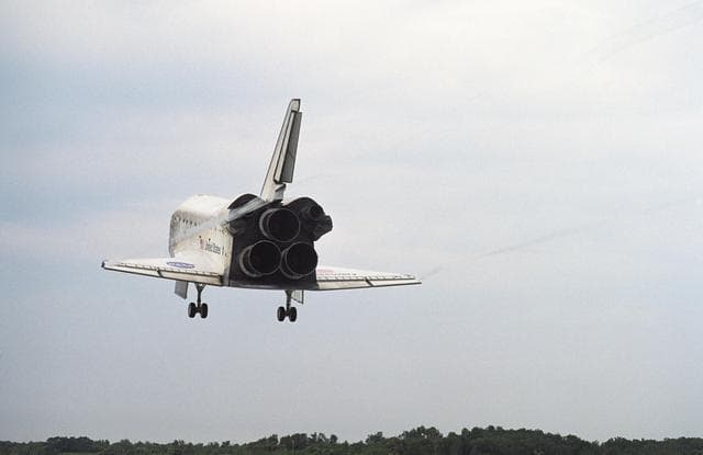 NASA image: KSC-06pp1618