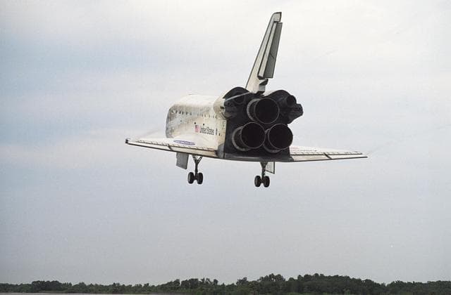 NASA image: KSC-06pp1619