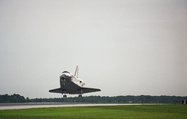 NASA image: KSC-06pp1624