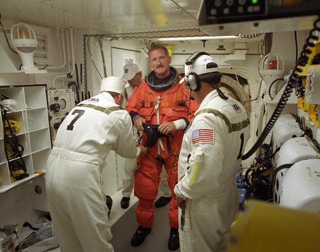 NASA image: KSC-06pp2160
