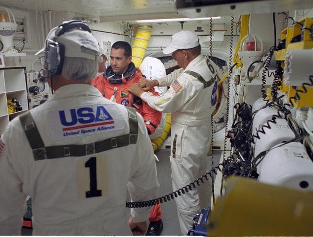 NASA image: KSC-06pp2773