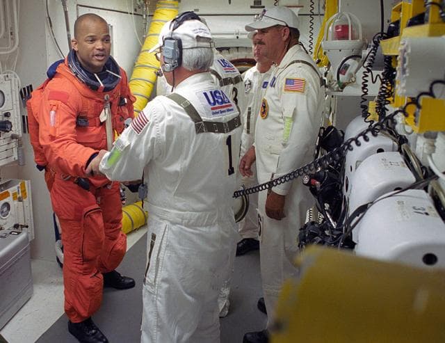 NASA image: KSC-06pp2774