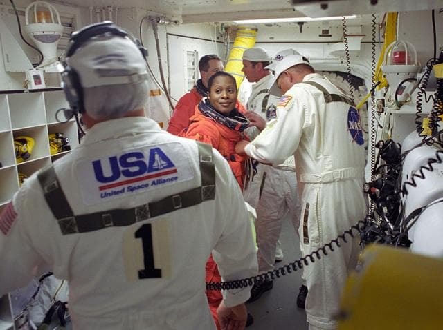 NASA image: KSC-06pp2775