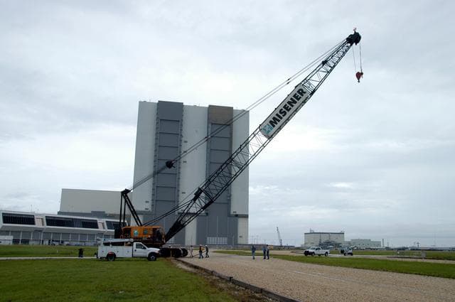 NASA image: Large Crawler Crane for new lightning protection system