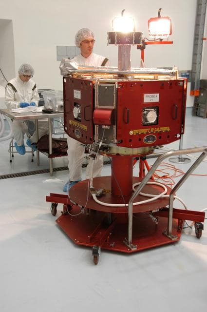 NASA image: KSC-07pd0033