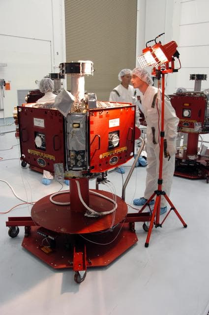 NASA image: KSC-07pd0035