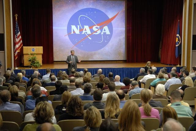 NASA image: KSC-07pd0271