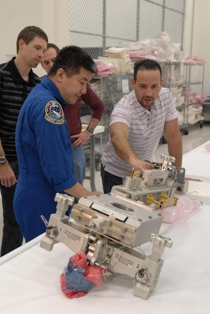 NASA image: KSC-07pd0298
