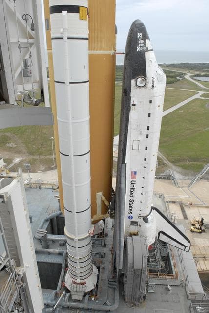NASA image: KSC-07pd0398