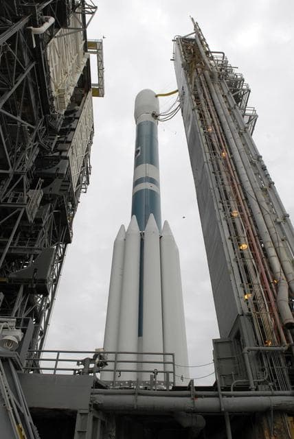 NASA image: KSC-07pd0410