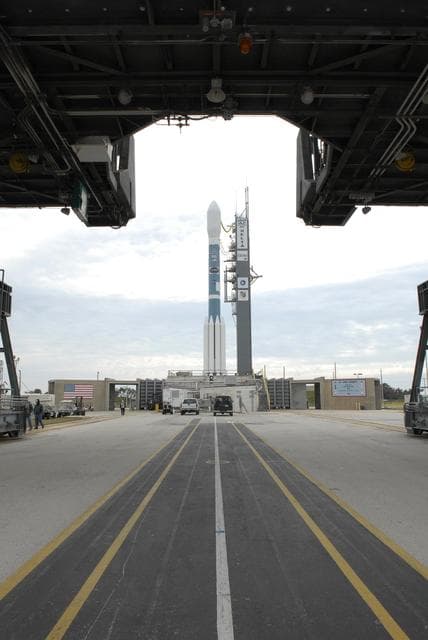 NASA image: KSC-07pd0413