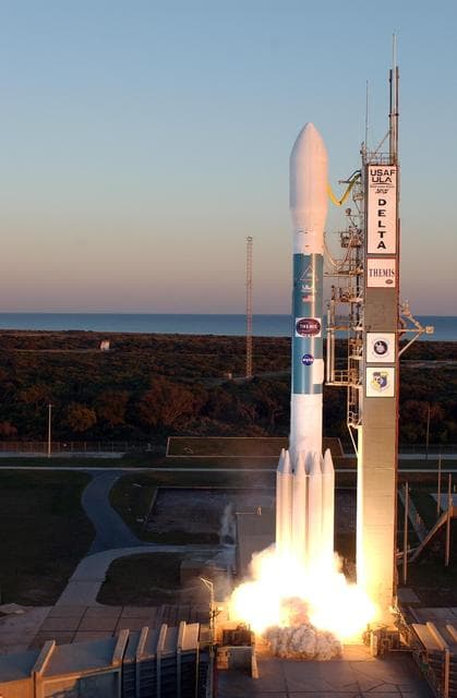 NASA image: KSC-07pd0437