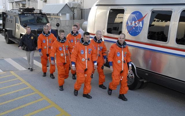 NASA image: KSC-07pd0523