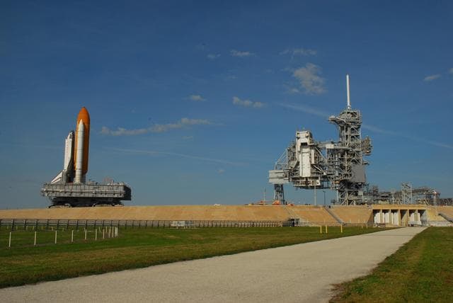NASA image: KSC-07pd0555