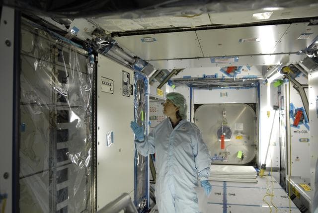 NASA image: KSC-07pd0758